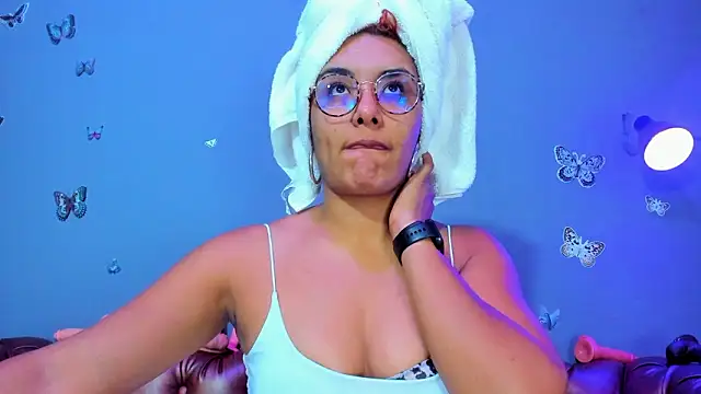 Kaira mosse online show from 03.14.26