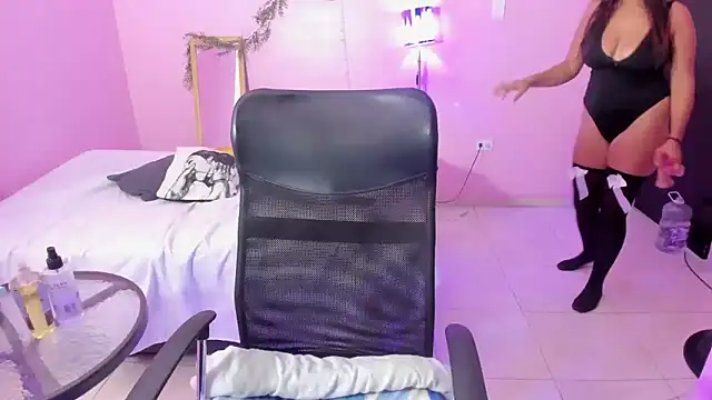 TEE DIRTY SQUIRT online show from 03.05.25