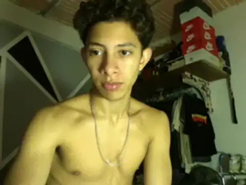 Snapshot of ferchitibellako chatting on 11.10.25 ferchitibellako online show from 11.10.25