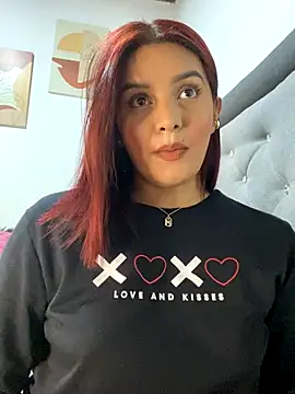 Melanyprada online show from 10.16.25