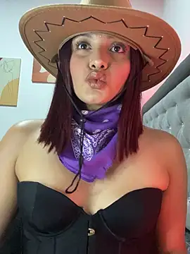 Melanyprada online show from 10.26.25