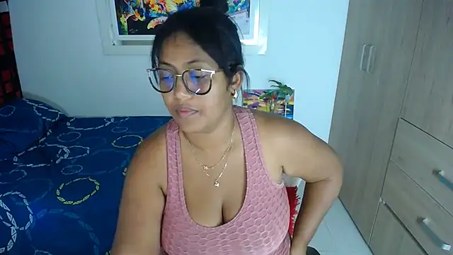 Snapshot of miajoseph_ chatting on 01.28.25 miajoseph online show from 01.28.25