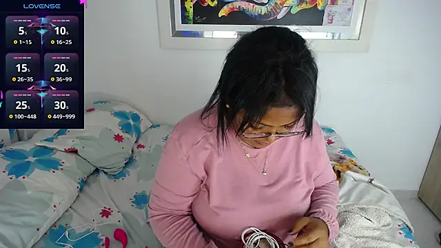 Snapshot of miajoseph_ chatting on 02.21.25 miajoseph online show from 02.21.25