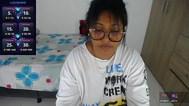 Snapshot of miajoseph_ chatting on 09.29.25 miajoseph online show from 09.29.25