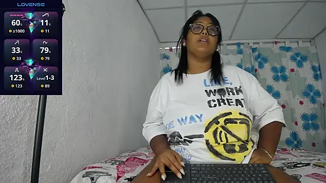 Snapshot of miajoseph_ chatting on 04.23.26 miajoseph online show from 04.23.26