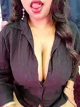 Snapshot of Sexy_Anika-for_you chatting on 02.22.25 Sexy Anika-for you online show from 02.22.25