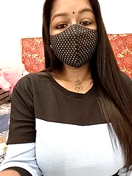 Snapshot of Sexy_Anika-for_you chatting on 12.17.25 Sexy Anika-for you online show from 12.17.25