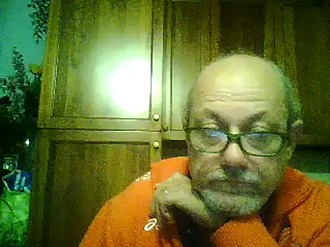 Snapshot of gianbragallini chatting on 12.22.24 gianbragallini online show from 12.22.24