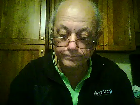 Snapshot of gianbragallini chatting on 11.04.25 gianbragallini online show from 11.04.25