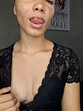 HelenHoltz online show from 10.04.25