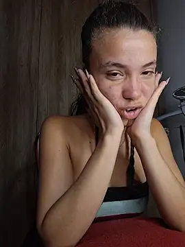 Snapshot of HelenHoltz chatting on 03.23.26 HelenHoltz online show from 03.23.26