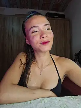 Snapshot of HelenHoltz chatting on 03.29.26 HelenHoltz online show from 03.29.26