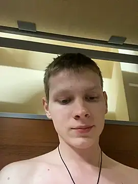 Snapshot of fameboyboo chatting on 02.01.25 fameboyboo online show from 02.01.25