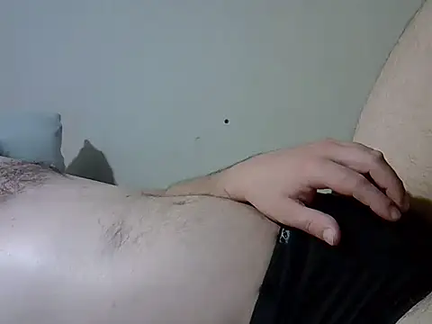 Snapshot of naturaldave chatting on 09.28.25 naturaldave online show from 09.28.25