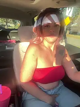 Snapshot of heartz999rene chatting on 12.20.25 heartz999rene online show from 12.20.25