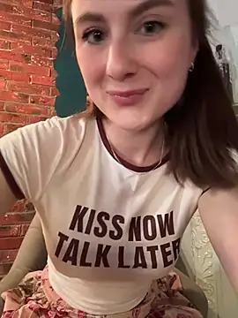Snapshot of Dina_Tease chatting on 07.18.26 Dina Tease online show from 07.18.26