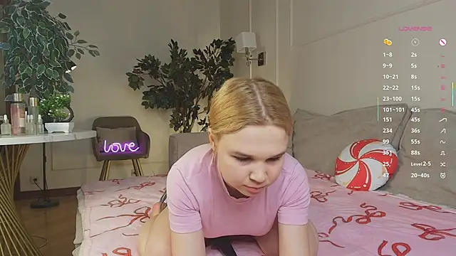 OdetteHarwick online show from 02.18.26