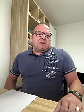 coupleLatinaLovers online show from 05.12.26