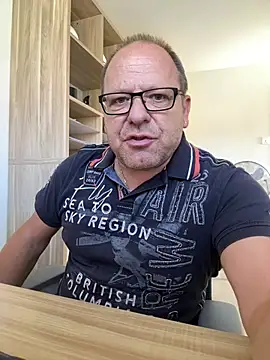 coupleLatinaLovers online show from 07.24.26