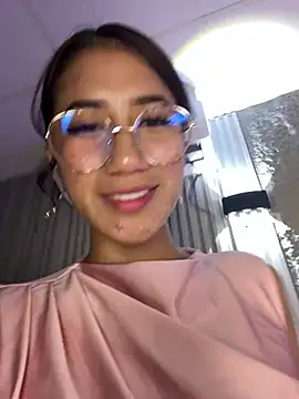 Snapshot of KaitlynLoveCam chatting on 04.21.26 KaitlynLoveCam online show from 04.21.26