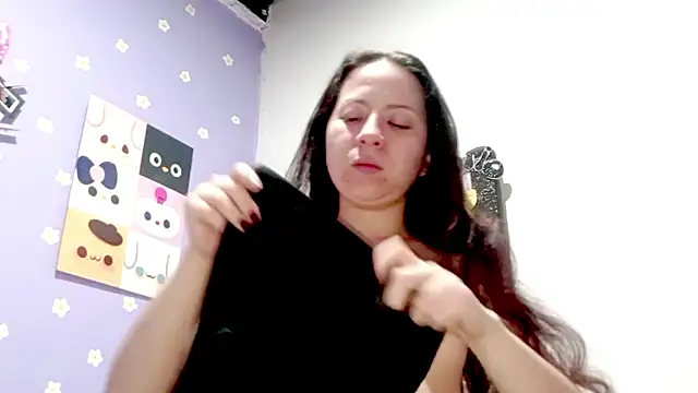 PetiteIvoryQueen19 online show from 06.23.26