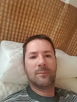 Snapshot of riskybusiness9090 chatting on 11.02.25 riskybusiness9090 online show from 11.02.25