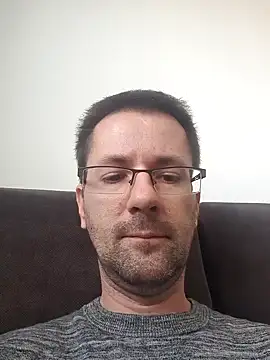 riskybusiness9090 online show from 12.21.25