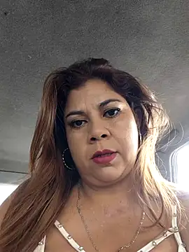 Laura-Hernandez online show from 04.05.26