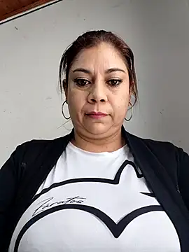 Laura-Hernandez online show from 04.14.26