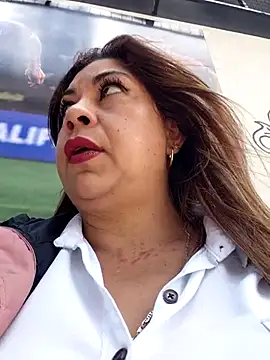Laura-Hernandez online show from 05.23.26