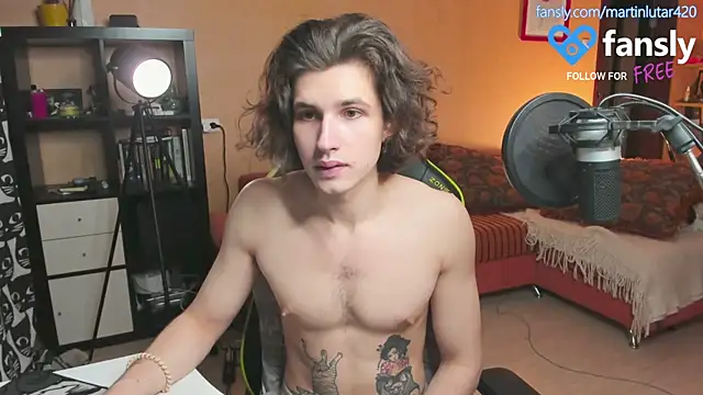 Snapshot of daddyMarty420 chatting on 10.20.25 daddyMarty420 online show from 10.20.25