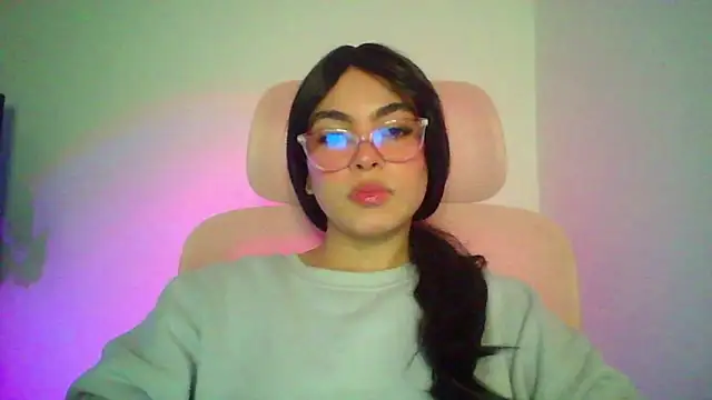 Kiri Cutee online show from 01.18.26