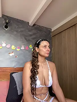 MafeeRoss online show from 04.07.26