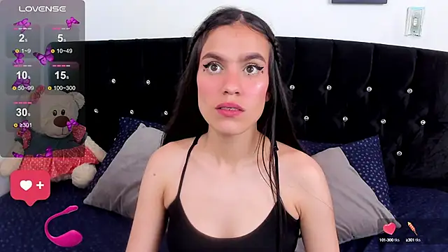 Snapshot of cleo_gh1 chatting on 01.04.25 cleo gh1 online show from 01.04.25