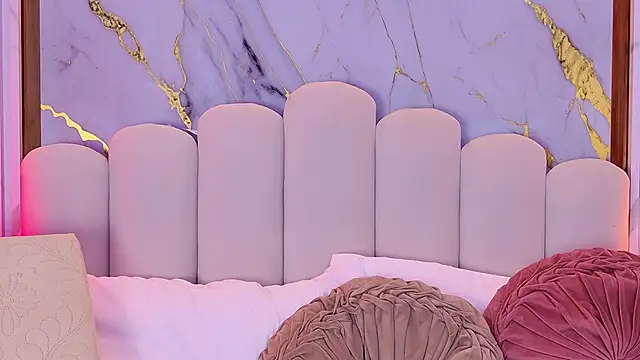 pamelajons  online show from 12.18.25