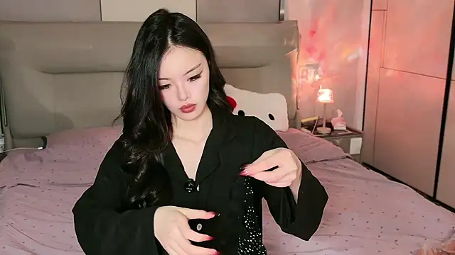 Snapshot of Fairy-HF chatting on 10.22.25 Fairy-HF online show from 10.22.25