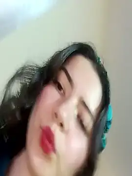 Snapshot of sweetieandjuicyy chatting on 11.15.25 sweetieandjuicyy online show from 11.15.25