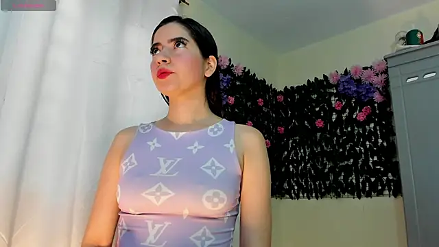 sweetieandjuicyy online show from 04.17.26