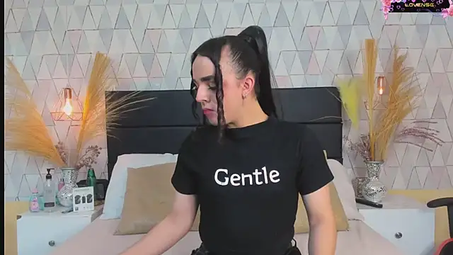 JustinePerry online show from 02.18.26