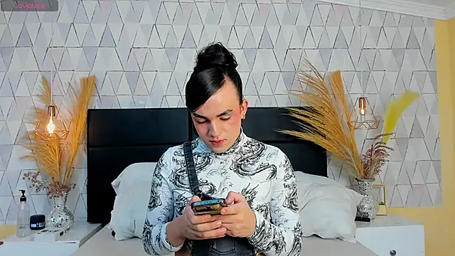 JustinePerry online show from 03.26.26