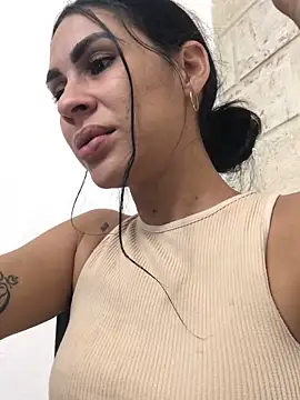 hotroommates online show from 11.20.25