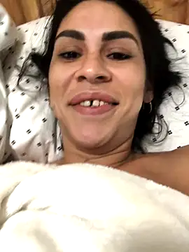 hotroommates online show from 11.23.25