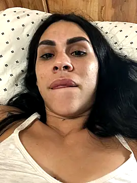 hotroommates online show from 11.24.25