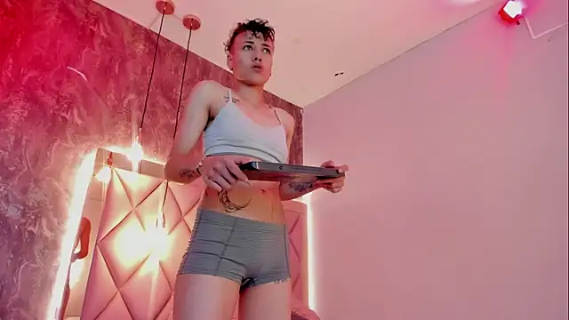 megan 100 online show from 04.10.26