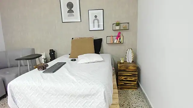 Snapshot of afrodita_martinez chatting on 02.12.25 afrodita martinez online show from 02.12.25