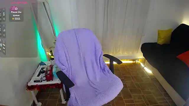 Snapshot of 911Calling chatting on 01.14.25 911Calling online show from 01.14.25