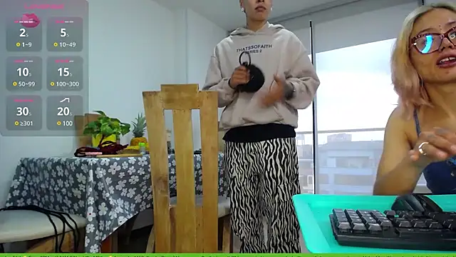 Snapshot of 911Calling chatting on 02.17.25 911Calling online show from 02.17.25