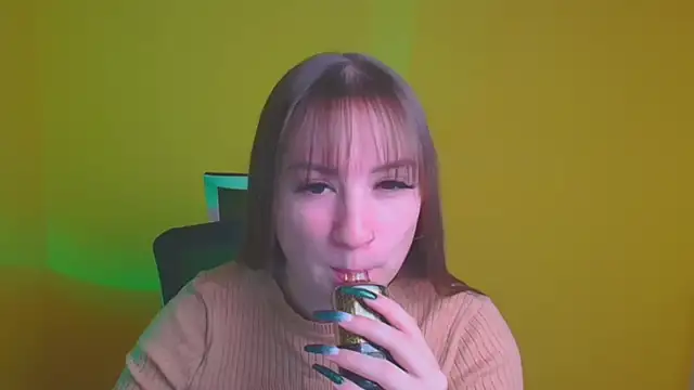 Snapshot of Evelina_GG chatting on 12.17.24 Evelina GG online show from 12.17.24