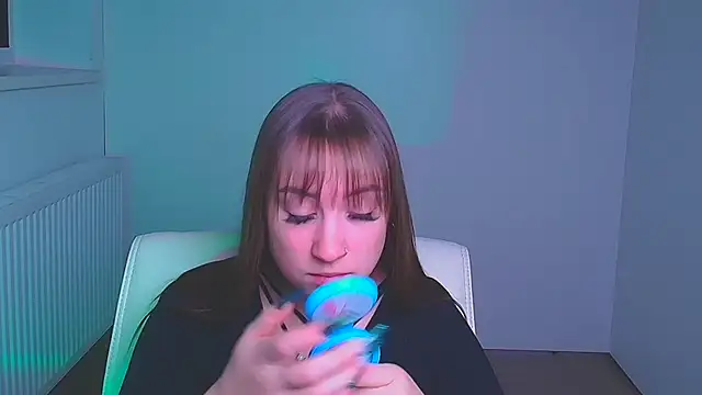 Snapshot of Evelina_GG chatting on 12.21.24 Evelina GG online show from 12.21.24
