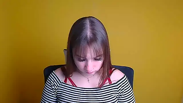 Snapshot of Evelina_GG chatting on 01.04.25 Evelina GG online show from 01.04.25